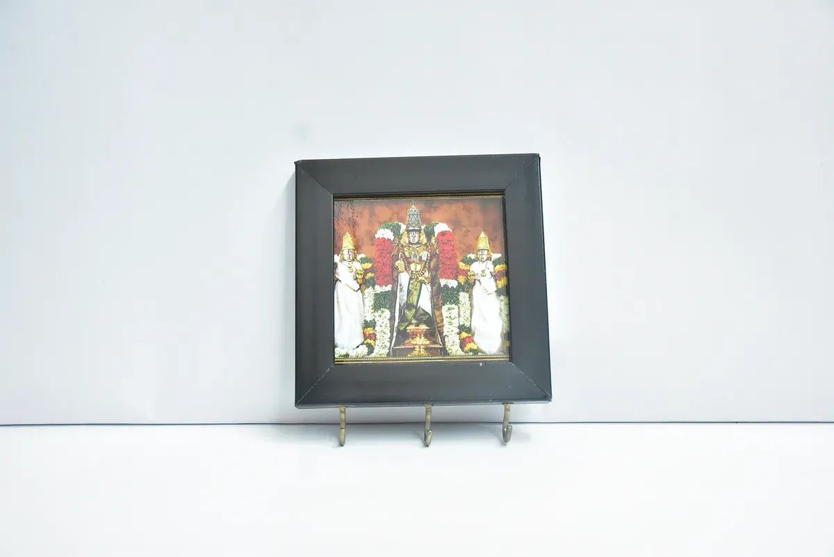 Keyholder Frame view 2